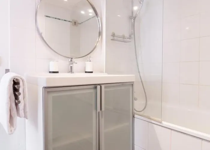 Vieux -nice Neat And Fully Equipped ! Lille